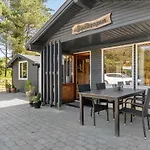 4 Bedroom Gorgeous Home In Blavand Prázdninový dům *