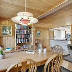 4 Bedroom Gorgeous Home In Blavand 度假居 布拉万德